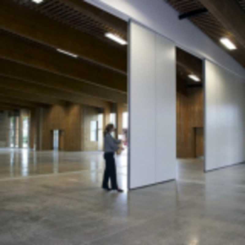 Divisória com Porta Empresa Centro - Divisória de Madeira com Porta