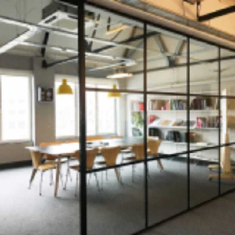 Divisória Vidro único Setor Marista - Divisória de Vidro para Ambiente Corporativo